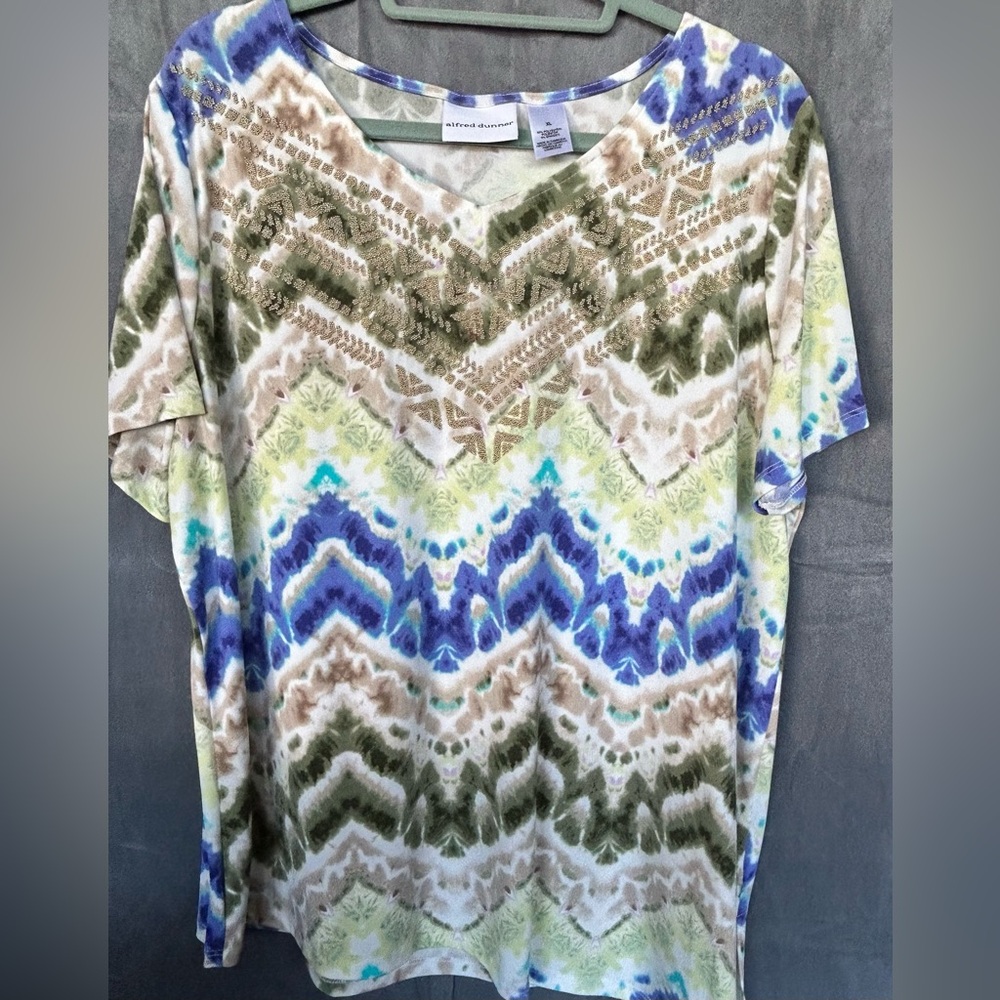 Alfred Dunner blouse. XL 95% polyester 5% spandex